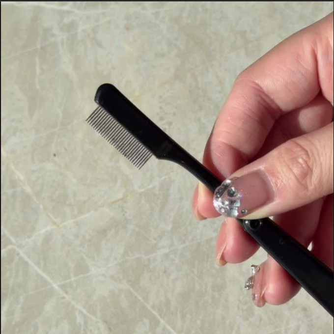 【ダマゼロ】どんなマスカラ塗ってもまつ毛をふわふわにさせたい人へ